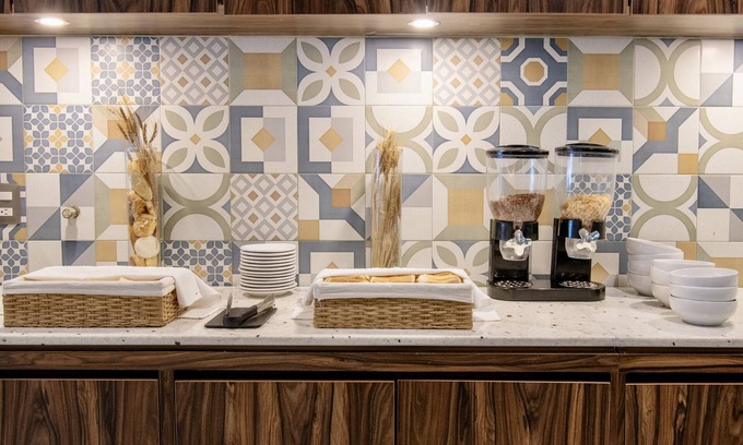 Zona Minerva Hotel | Plaza Diana Hotel