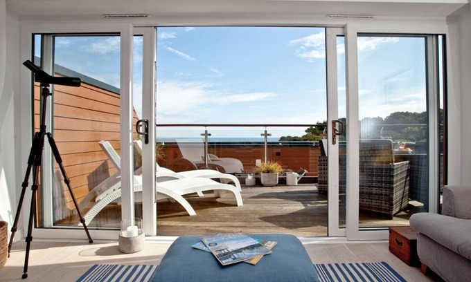 Brixham Apartment | Plover 2 - The Cove - sleeps 4 guests in 2 bedrooms