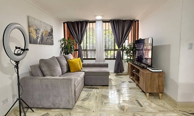 El Poblado Apartment | Poblado Gem Walk to Provenza & Steps to Cafes