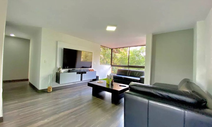 El Tesoro Apartment | Poblado Stylish Apartment