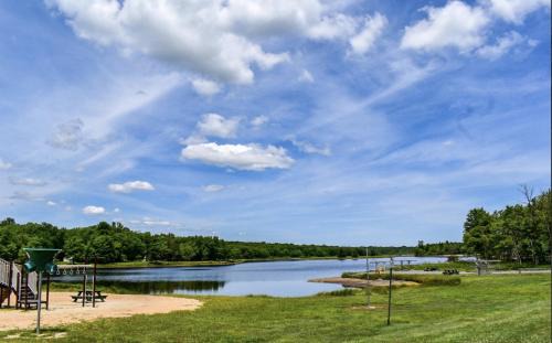 Albrightsville House | Poconos Chalet Hot Tub, Game Room, Sleeps 10