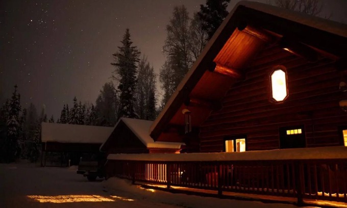 North Pole Cabin | Polar Luxe Log Home (极地豪华小屋)