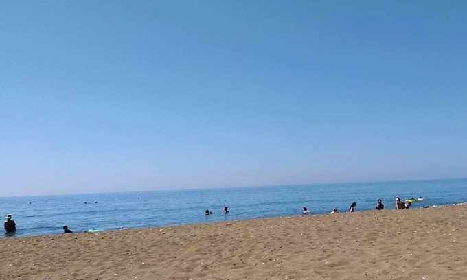 Tomuk Belediyesi Condo | Pool, beach, promenade, cafès, markets