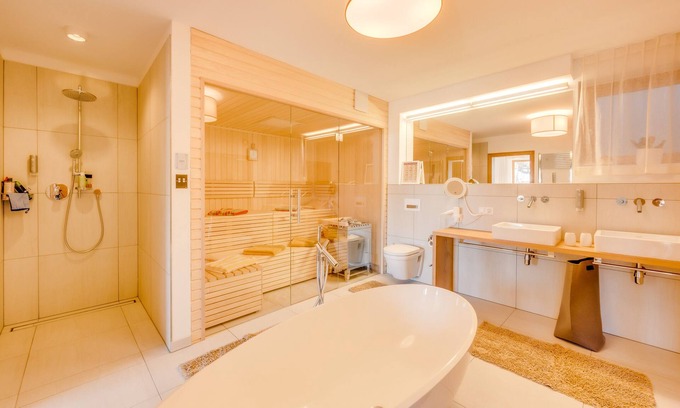 Seefeld in Tirol Ski Chalet | Pool-chalet - Zentral in Seefeld