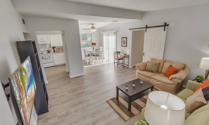 Arlington House | Pool, Close to JU, Downtown, Riverside & San Marco