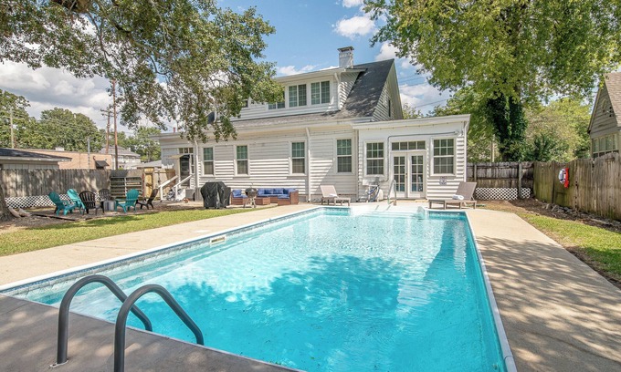 Columbus House | Pool Haven & Fire Pit Nights-13 min to Ft Moore & 5 min to Downtown/Riverwalk