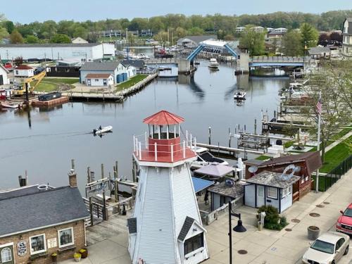 South Haven House | pool, heart of downtown, walkable to shopping, dining, beaches