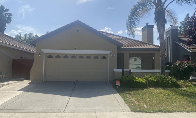 North Natomas House | Pool house