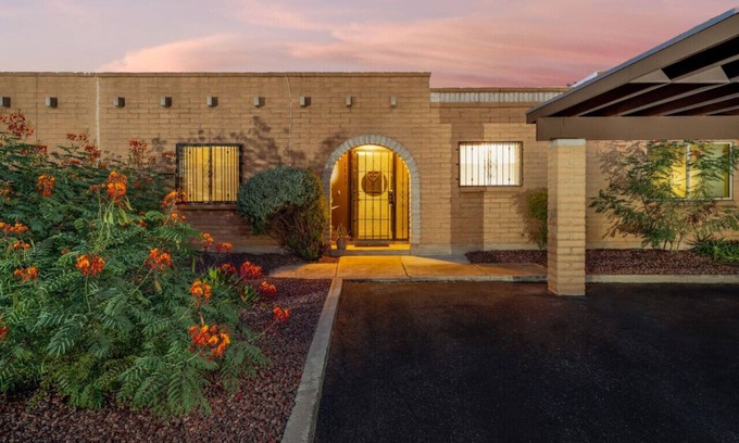 Westside Development House | Pool/Near JW Marriott/2 BR 2 BA/Patio