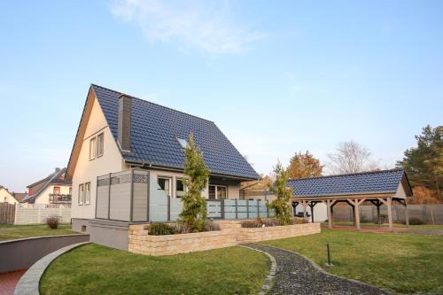 Pruchten House | Poolaris - Modernes Ferienhaus mit Whirlpool