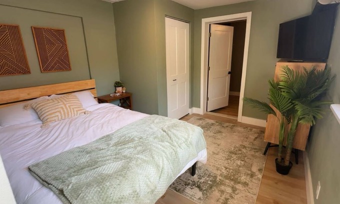 Port Orange Apartment | Poolside apartment in Port Orange