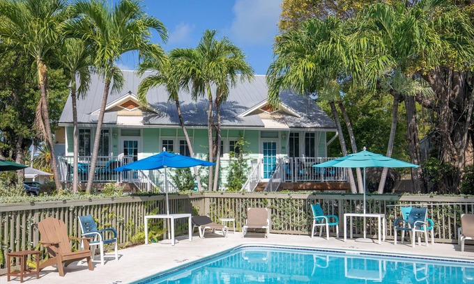 Key West House | Poolside Cottage #411