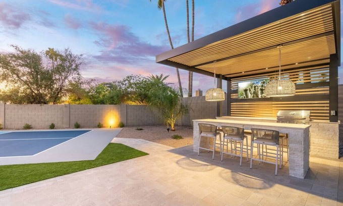 Paradise Valley Village House | Poolside Palms-PickleBall/BBall/Pool/Firepit/Golf