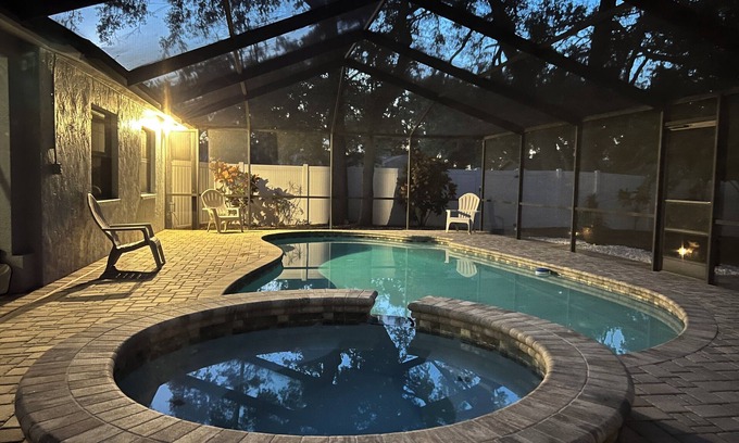 Pinellas Park House | Poolside Paradise