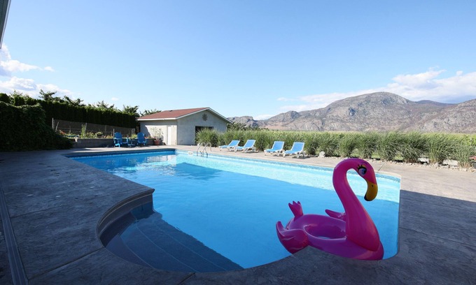 Okanagan-Similkameen Apartment | Poolside Suite Surrounded by Vineyard & Orchard