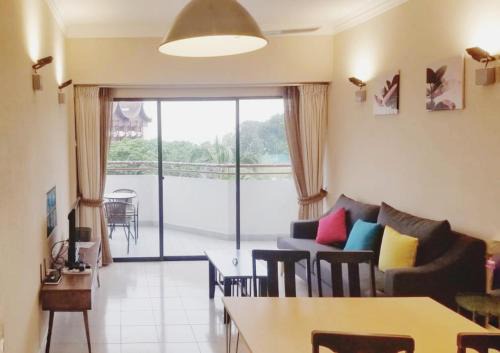 Batu Ferringhi Apartment | PoolView Resort Batu Ferringhi 502 - 2 Rooms