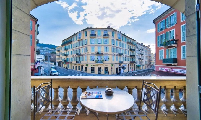 Quartier du Port Condo | Port of Nice - Scooters Included