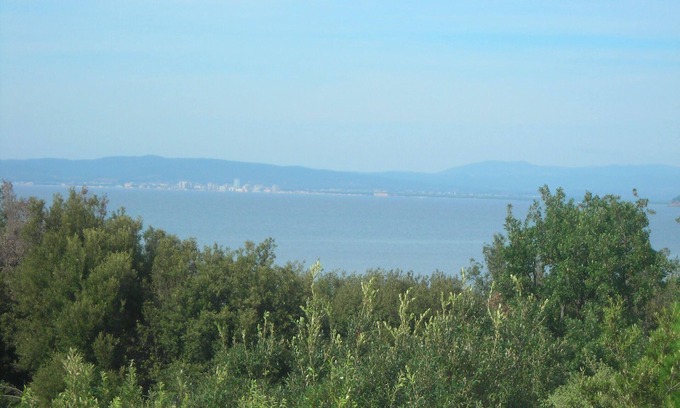 Punta Ala Apartment | PORTION OF VILLA WITH GARDEN, 50 METERS FROM THE SEA