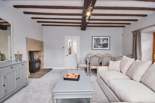 Bakewell House | Postman's Knock