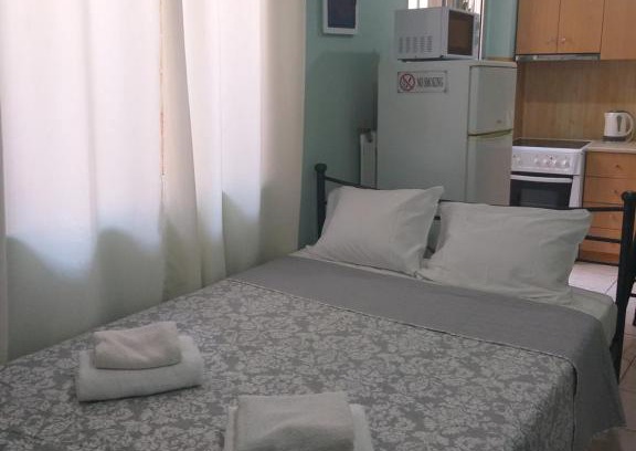 Attiki Apartment | Practical studio next to the subway, train station