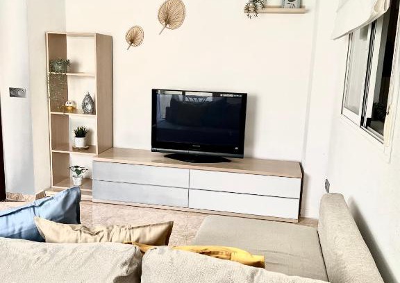 Bailen-Miraflores Apartment | Precioso apartamento