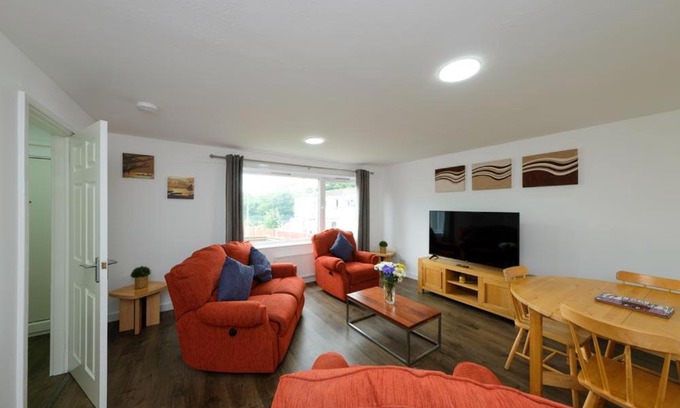 Rosyth Apartment | Premier Apt - Bridge View-Rosyth