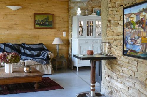 Baden House | Pretty cottage with Wifi by the sea