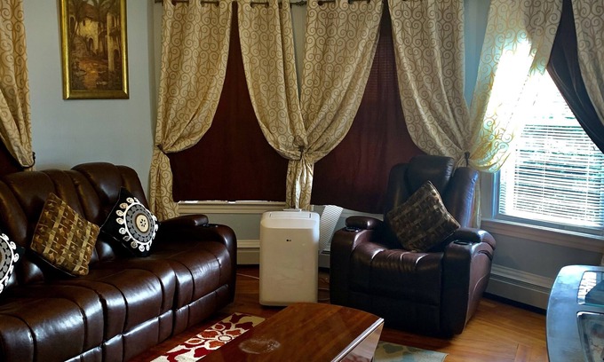 Pawtucket Apartment | Prime 2nd Fl Stay All-Incl