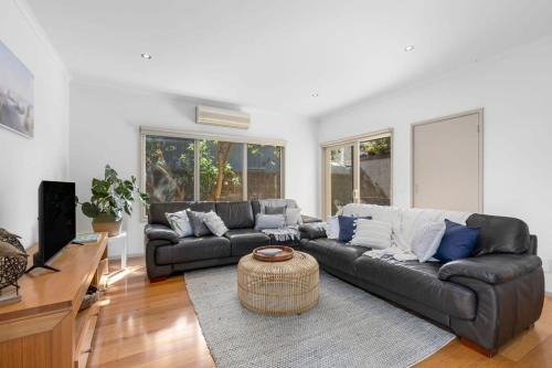Barwon Heads House | Prime Coastal Hideaway, 450m to beach and river