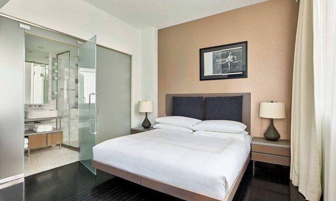 Tribeca Hotel | Prime Location! Relaxing unit, Close to Highline NYC & Strawberry Fields!