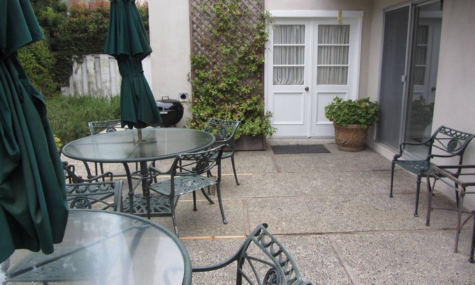 Montecito House | Prime Montecito Beach Location