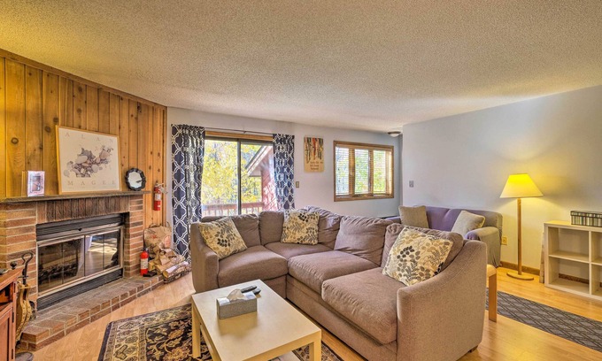 West Dover House | Primely Located Dover Escape < 1 Mi to Mt Snow!