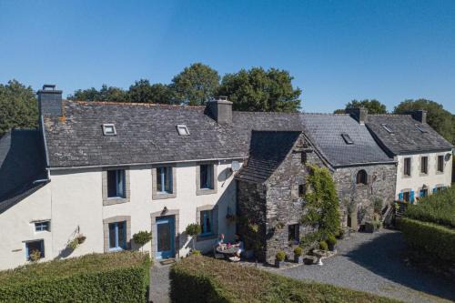 Sizun House | Priory at Kergudon Gîtes, Family gîte with pool