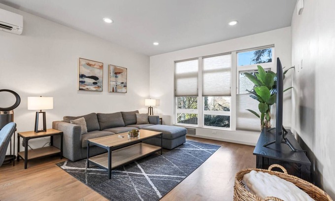 Old Ballard House | Pristine Townhome in Vibrant Ballard