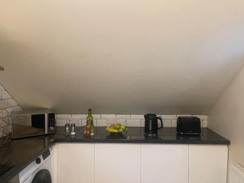 Cavendish Apartment | Private 1st Floor Semi Detatched House Full Setup!