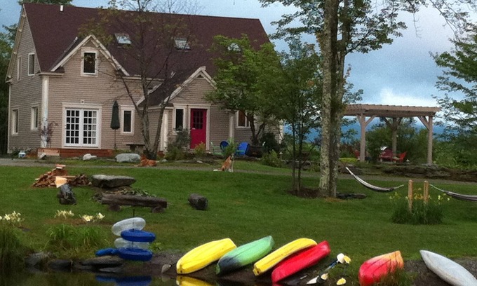 Moretown House | Private 6BR Mad River Valley Post & Beam - Sauna, Pond, 32 Acres near Sugarbush