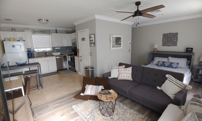 Stuart Apartment | Private and cozy Downtown Stuart Oasis