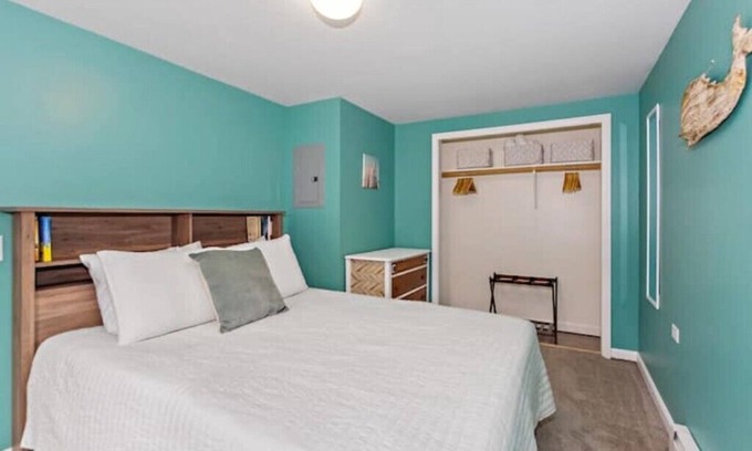 Pawcatuck Apartment | Private Apt 1 mile from Downtown Westerly. Short drive to Mystic & Casinos