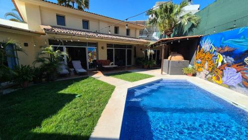 Diaz Ordaz House | Private bedroom in gorgeous shared Versailles house with heated and cooled pool