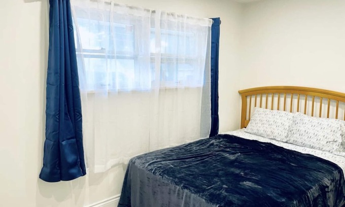 Cambridge House | Private bedroom in shared bungalow