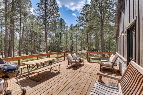 Custer House | Private Black Hills Home with Corral Horses Welcome