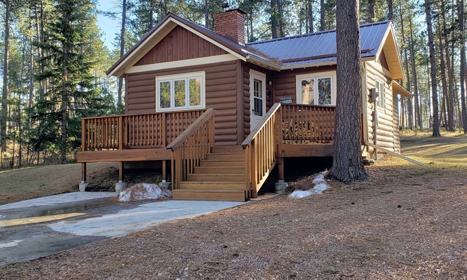 Custer Cabin | Private Cabin