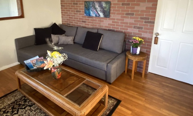 Little Italy Cottage | PRIVATE COTTAGE IN BEAUTIFUL BANKER’S HILL!!!