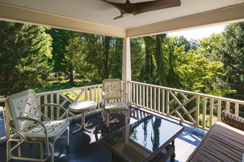 Lewisburg Apartment | Private Downtown Sunny Retreat w/Spacious Balcony