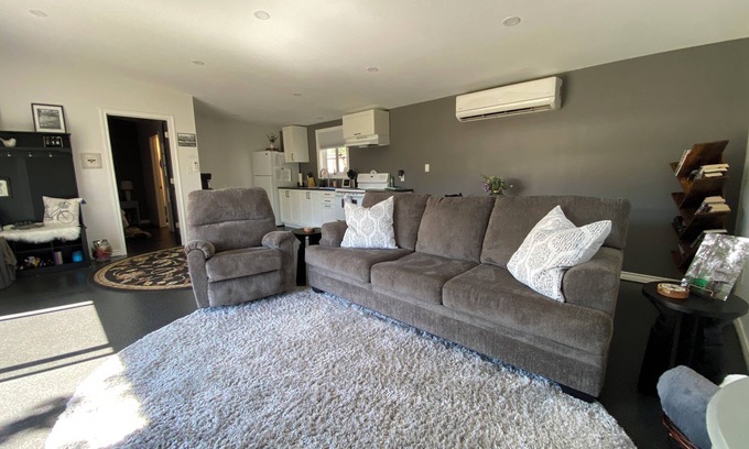 Kingsville House | Private Guest House!