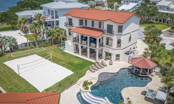 Perdido Key Coves One House | PRIVATE HEATED POOL, PRIVATE BEACH, HOT TUB, Pickleball & Boat Dock & Bay Access