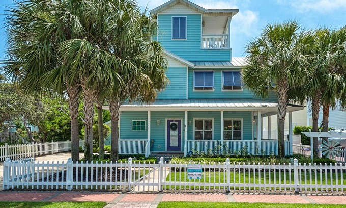 Crystal Shores House | Private home in prestigious Crystal Beach. Steps to beach and Pool!