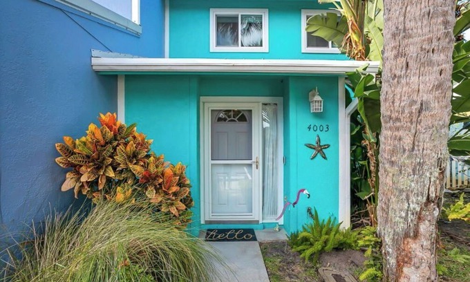 New Smyrna Beach House | Private home with fenced yard. Walk to the Beach!
