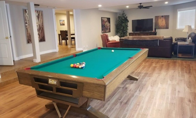 Draper Apartment | Private Hot Tub - Right next to the Mountain