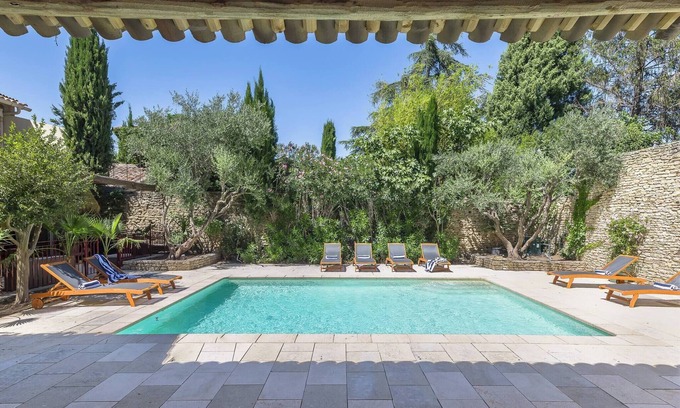 Gordes Villa | Private Oasis in Gordes – Elegant 5-Bedroom Villa with Pool